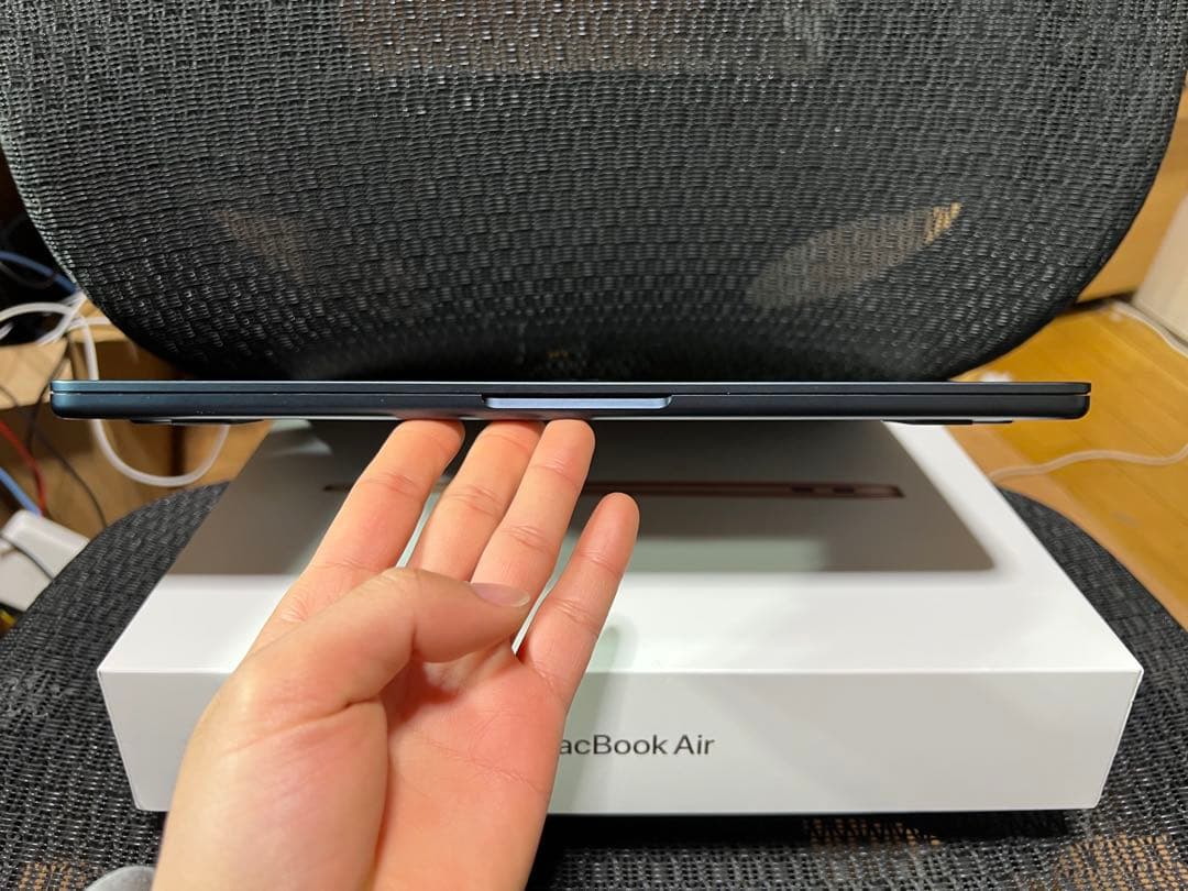 Apple MacBook Air M2 (2022) 本体