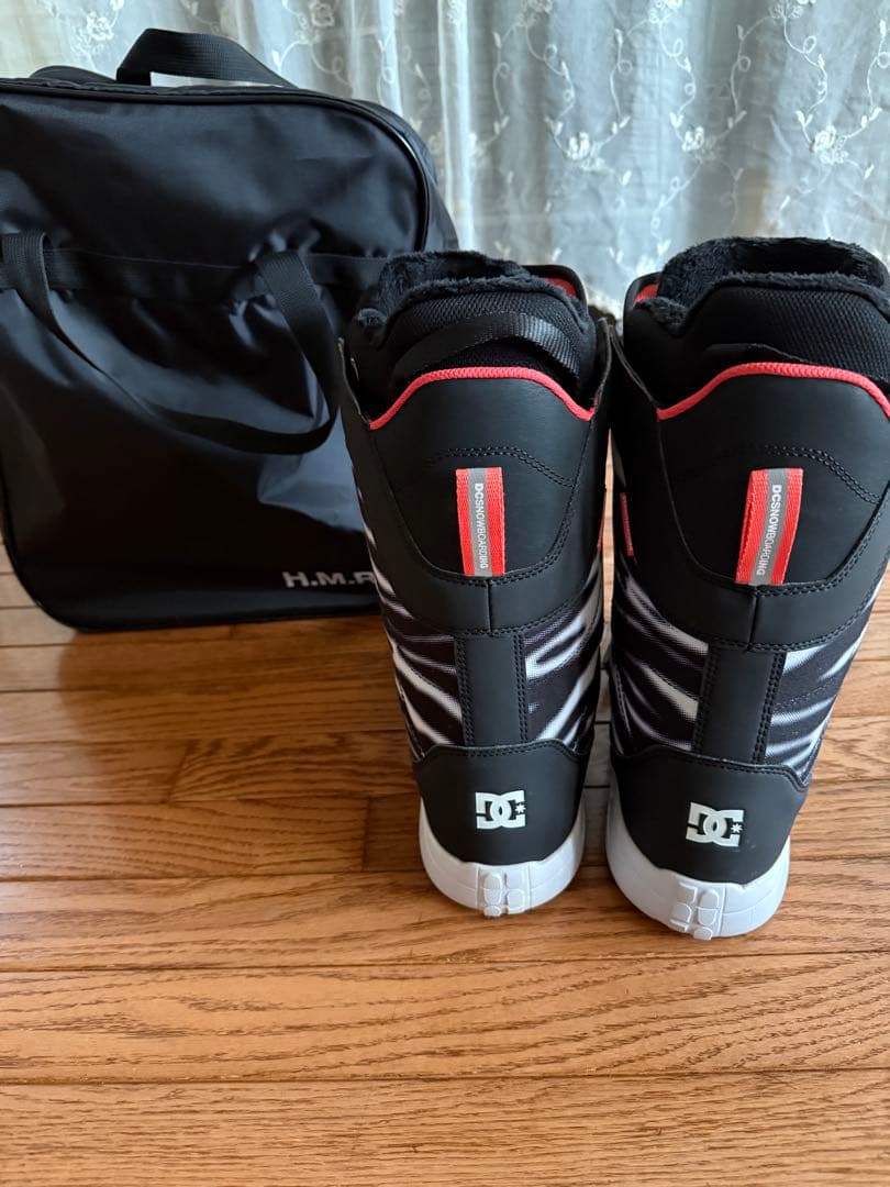 DC スノーボードブーツ ブラック/ホワイト 収納バッグ付き 最新モデル