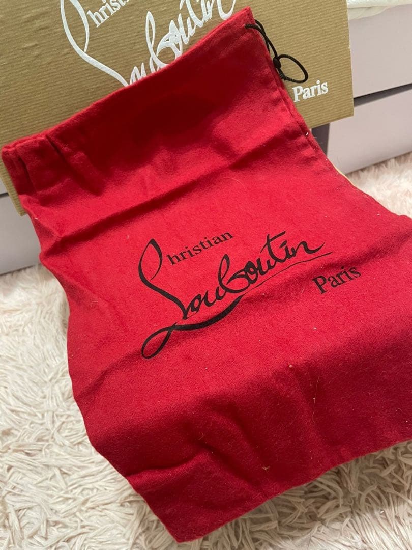 靴 Christian Louboutin