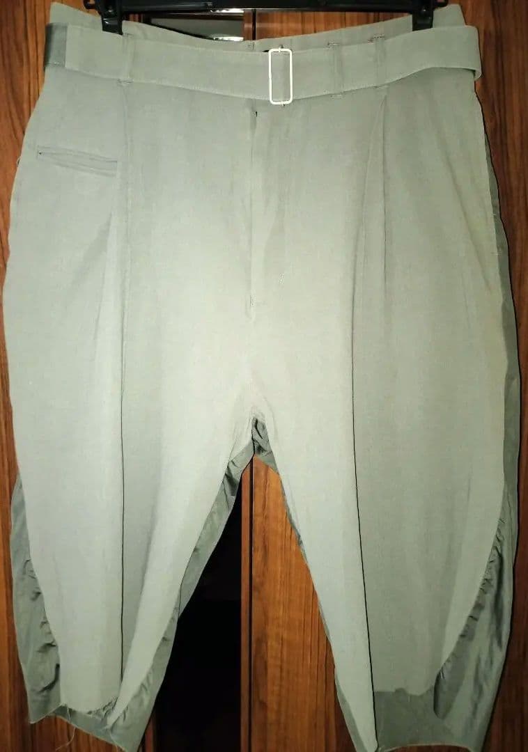 The viridi-anne 強撚二重織り七分丈パンツ