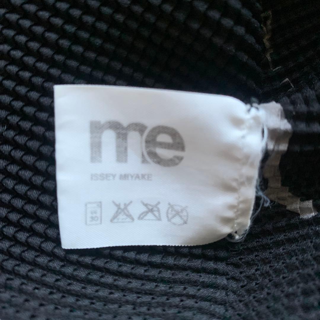 me by ISSEY MIYAKE ハイネック　カットソー