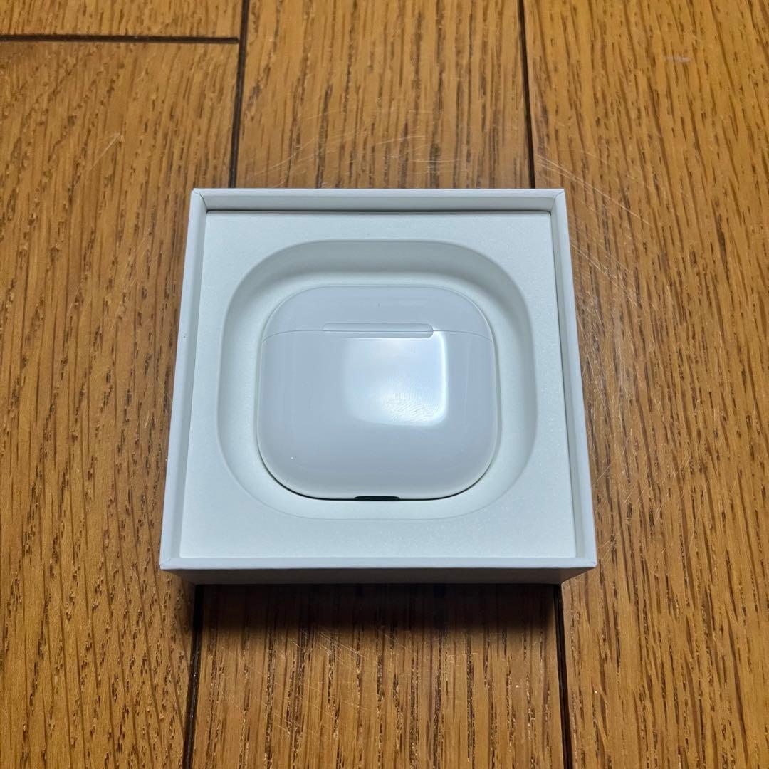 イヤホン AirPods 4 Apple