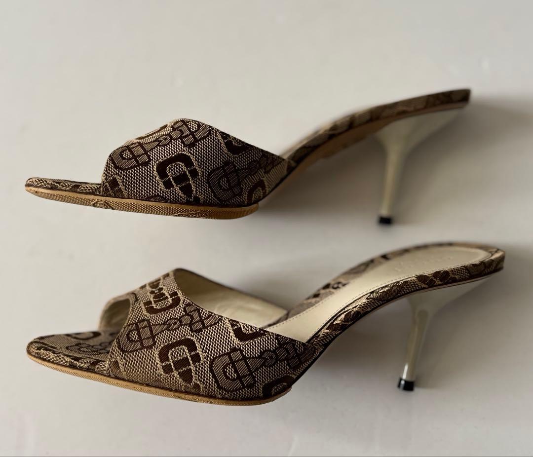 GUCCI ベージュ オープントゥ ミュール