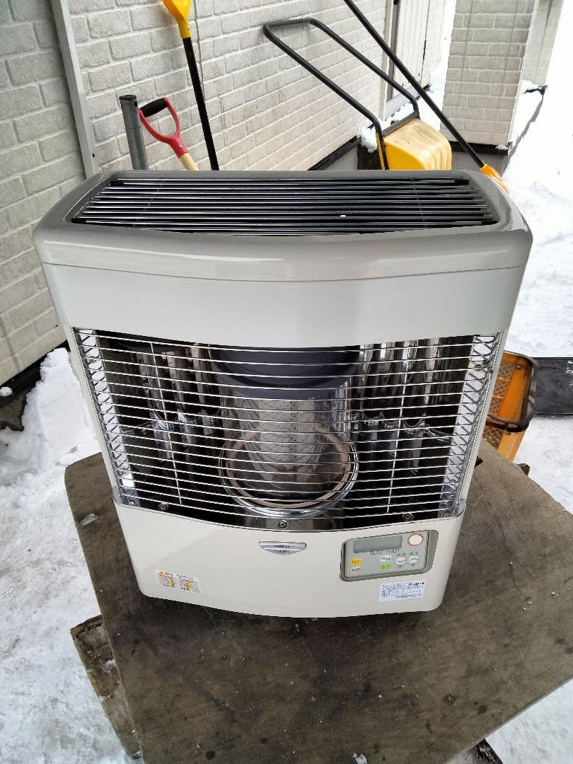 札幌発サンポットFF石油ストーブ！品番「FFR‐554KL」2017年式中古品