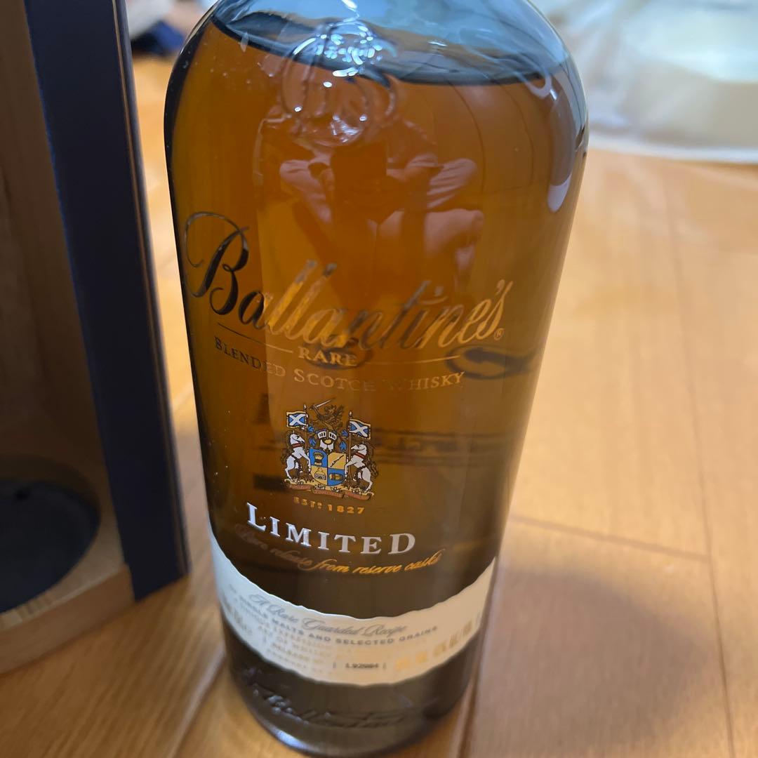 ウイスキー Ballantine's Rare Blended Scotch Whisky