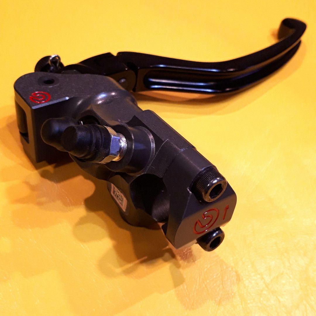 ブレンボ　ラジアルマスターシリンダー　19×16