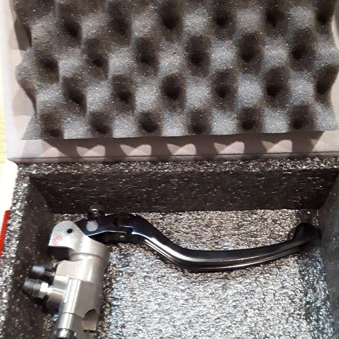 ブレンボ　ラジアルマスターシリンダー　19×16