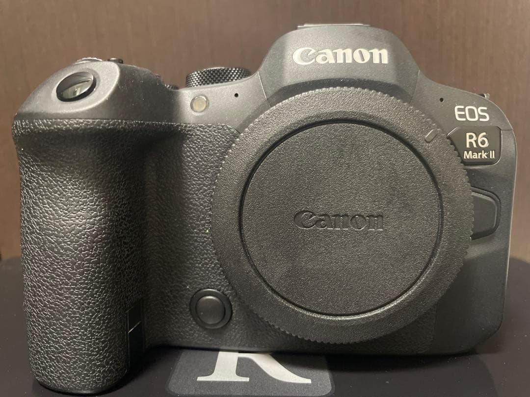 【匿名配送】 Canon EOS R6 Mark II ミラーレス一眼