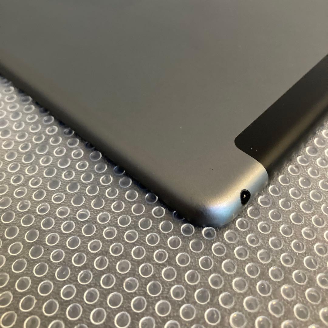 3651【早い者勝ち】iPad8 第8世代 32GB SIMフリー☆