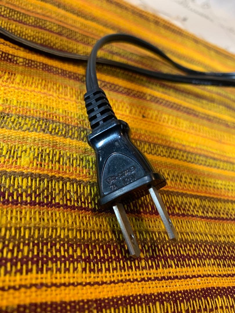 ドイツ製　ビンテージ雑貨　陶器の電気アロマ装置。可愛いわんちゃんが光って匂う！