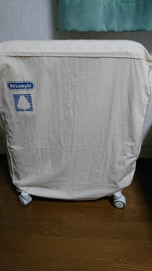 デロンギ　オイルヒータTDD0915W