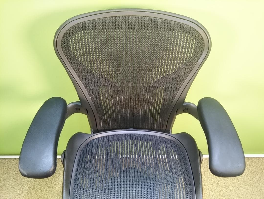 溶接エクレア　bk　アーロンチェア　Aサイズ　フル装備　レバー式可動肘