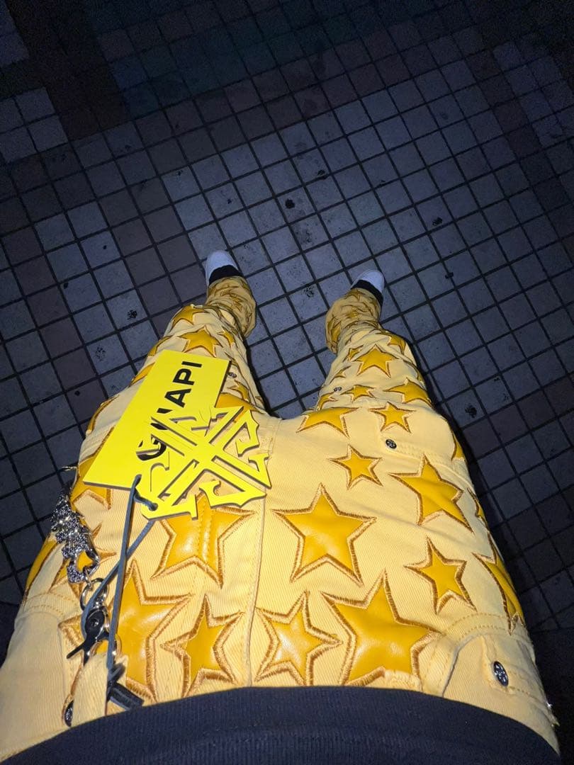 GUAPI イエロー 星柄刺繍 デニムパンツ