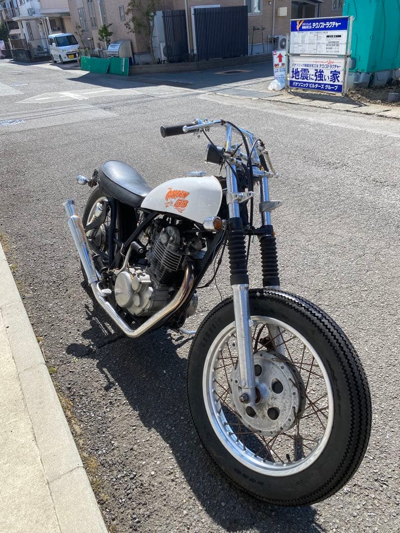 YAMAHA SR400 ガソリンタンク