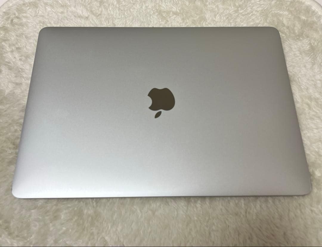 MacBook Air lntel Core i5 8GB 128GB シルバー
