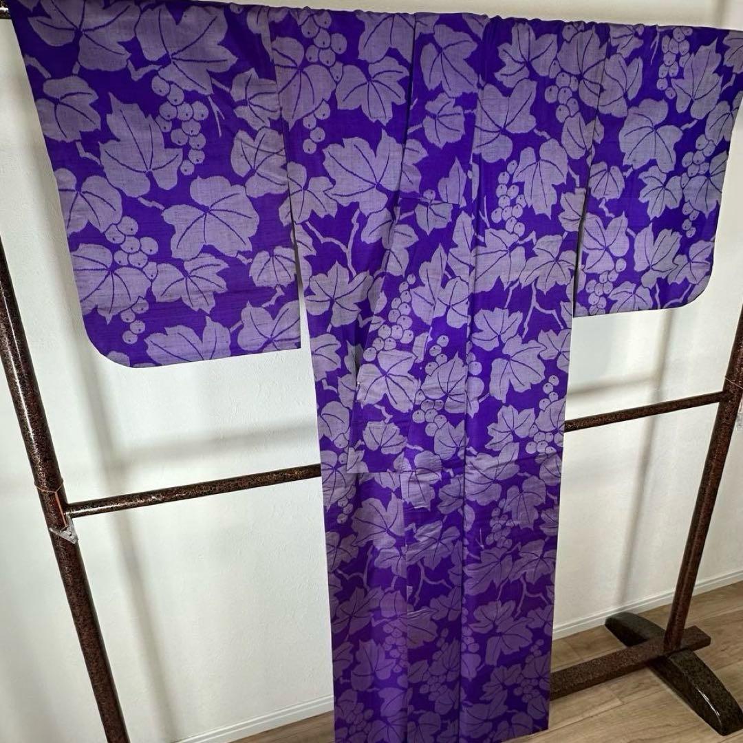 超美品　袷　正絹　着物　157 アンティーク　ヴィンテージ　銘仙　紫　ぶどう