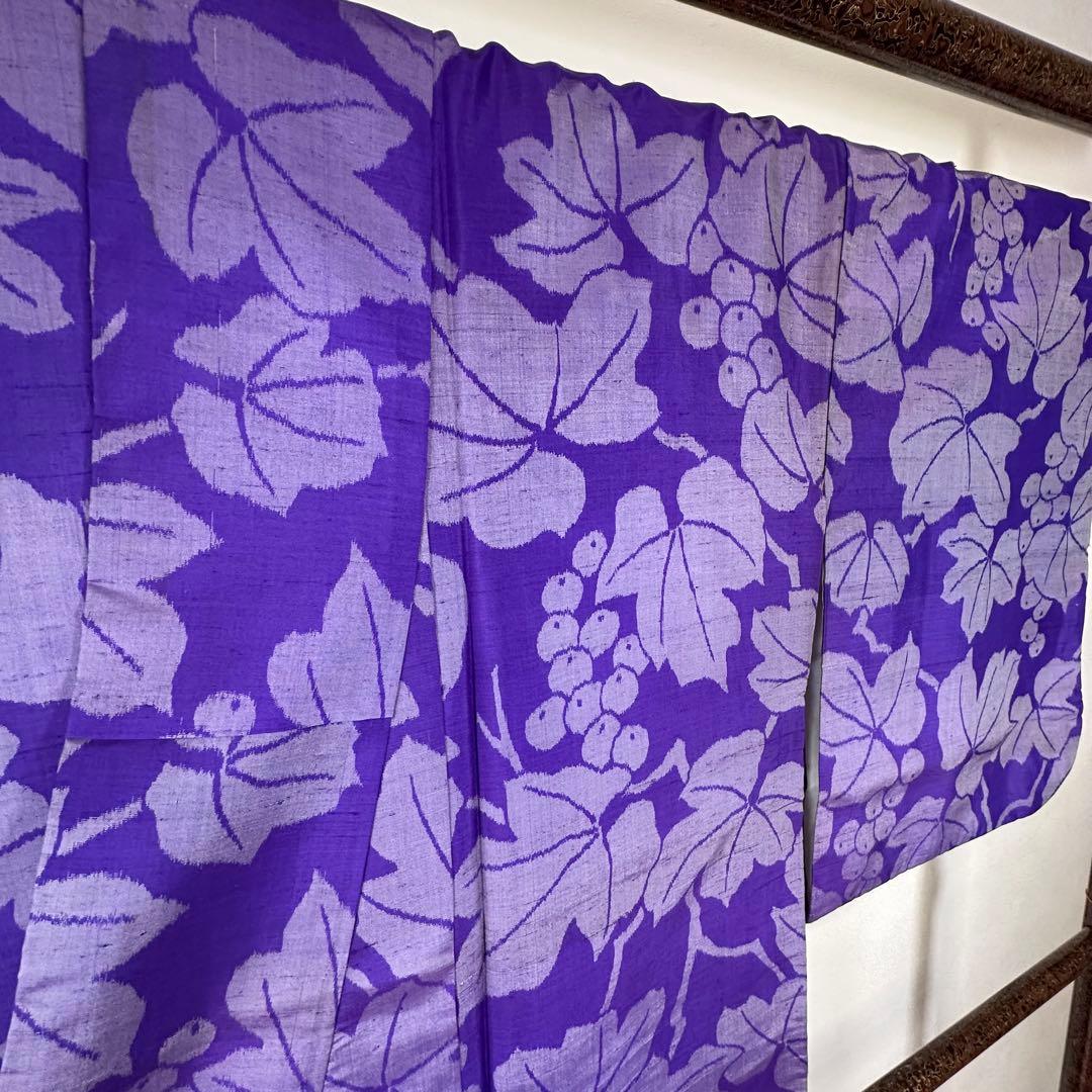 超美品　袷　正絹　着物　157 アンティーク　ヴィンテージ　銘仙　紫　ぶどう