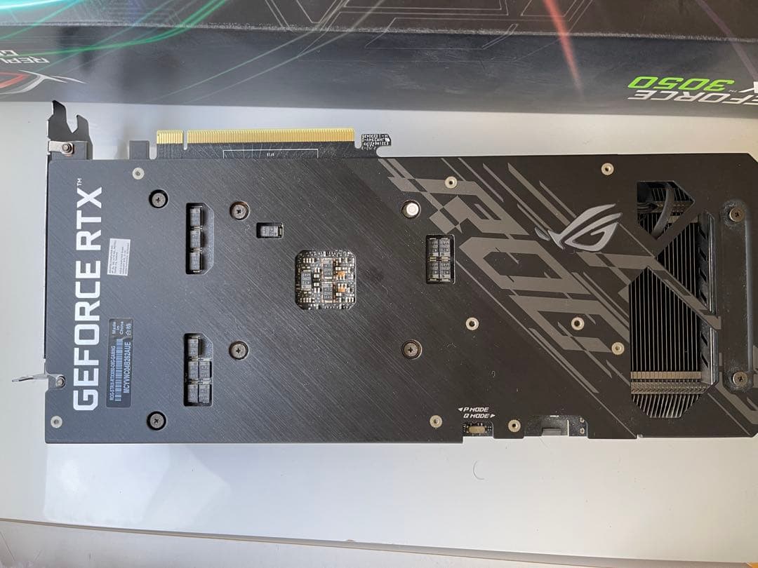 グラフィックボード・グラボ・ビデオカード ASUS ROG Strix GeForce RTX 3050