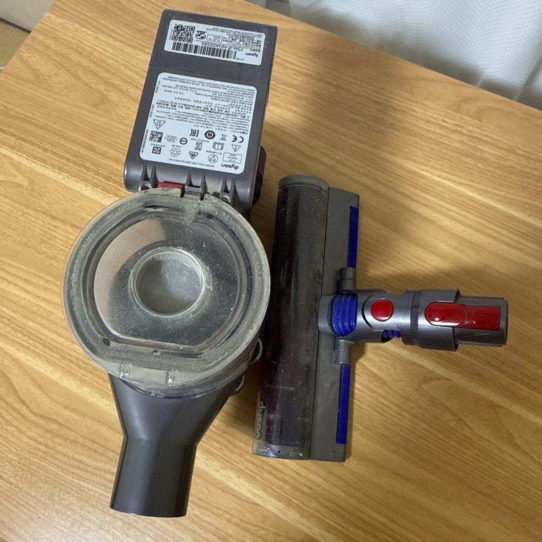 す*ね様 [美品] Dyson V8 Slim Fluffy+ 掃除機