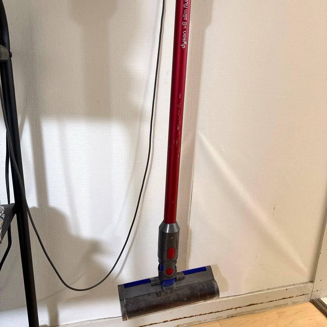 す*ね様 [美品] Dyson V8 Slim Fluffy+ 掃除機
