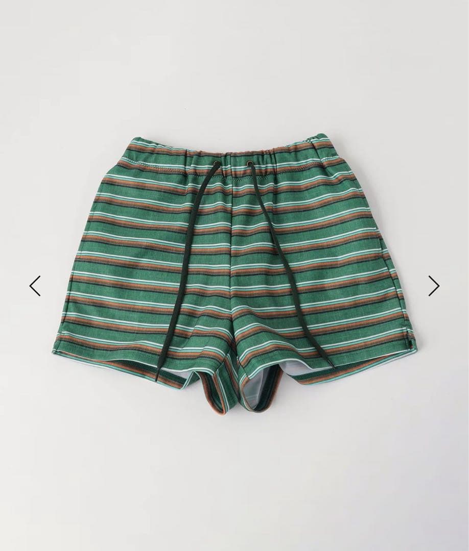 roku 6 ラッシュガード&ショートパンツ