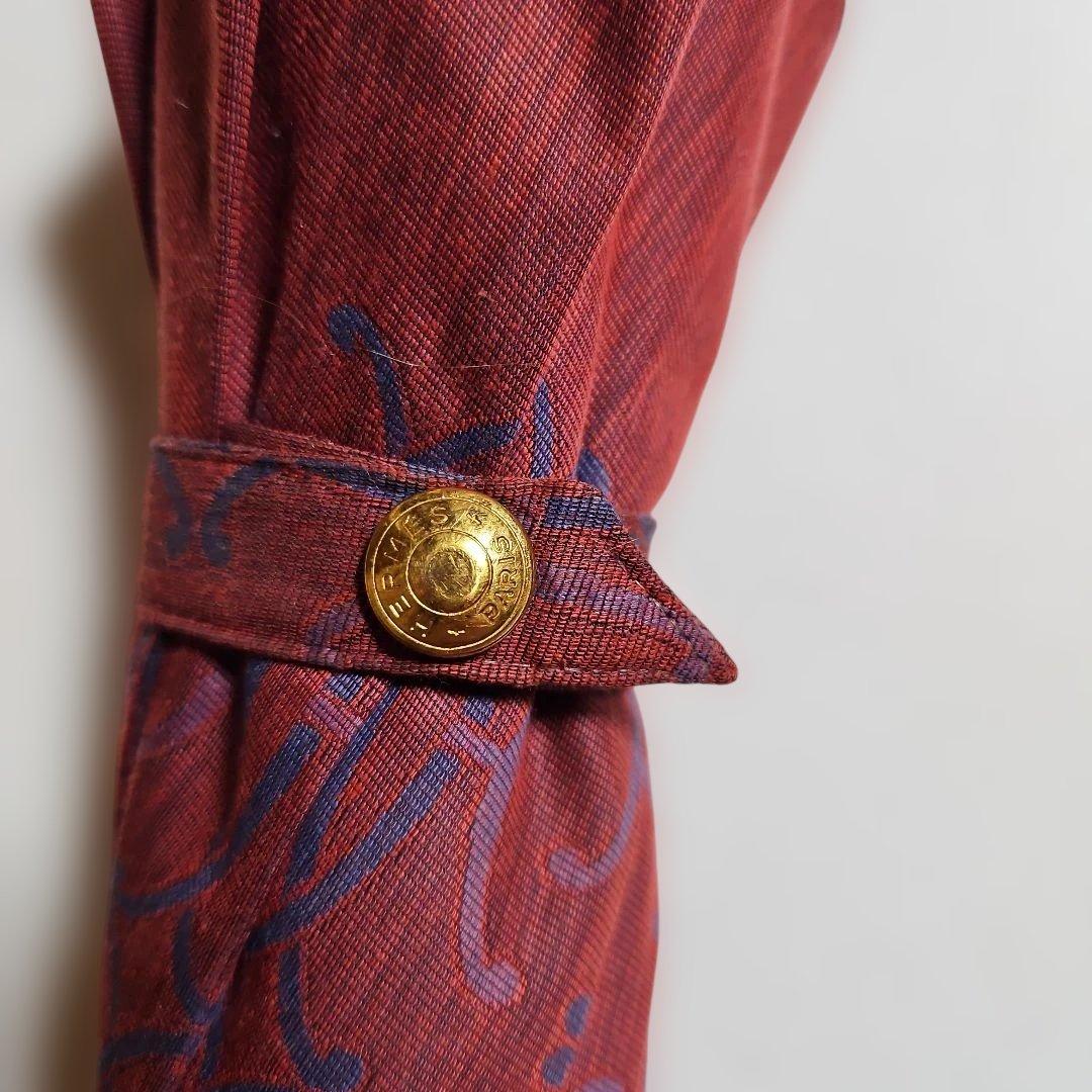 赤い模様入り長傘