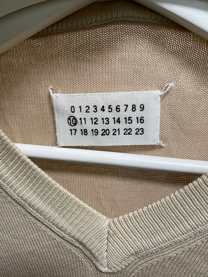 マルタンマルジェラ ベージュ Vネック セーター 長袖