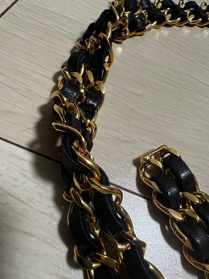 CHANEL チェーンベルト 黒/金