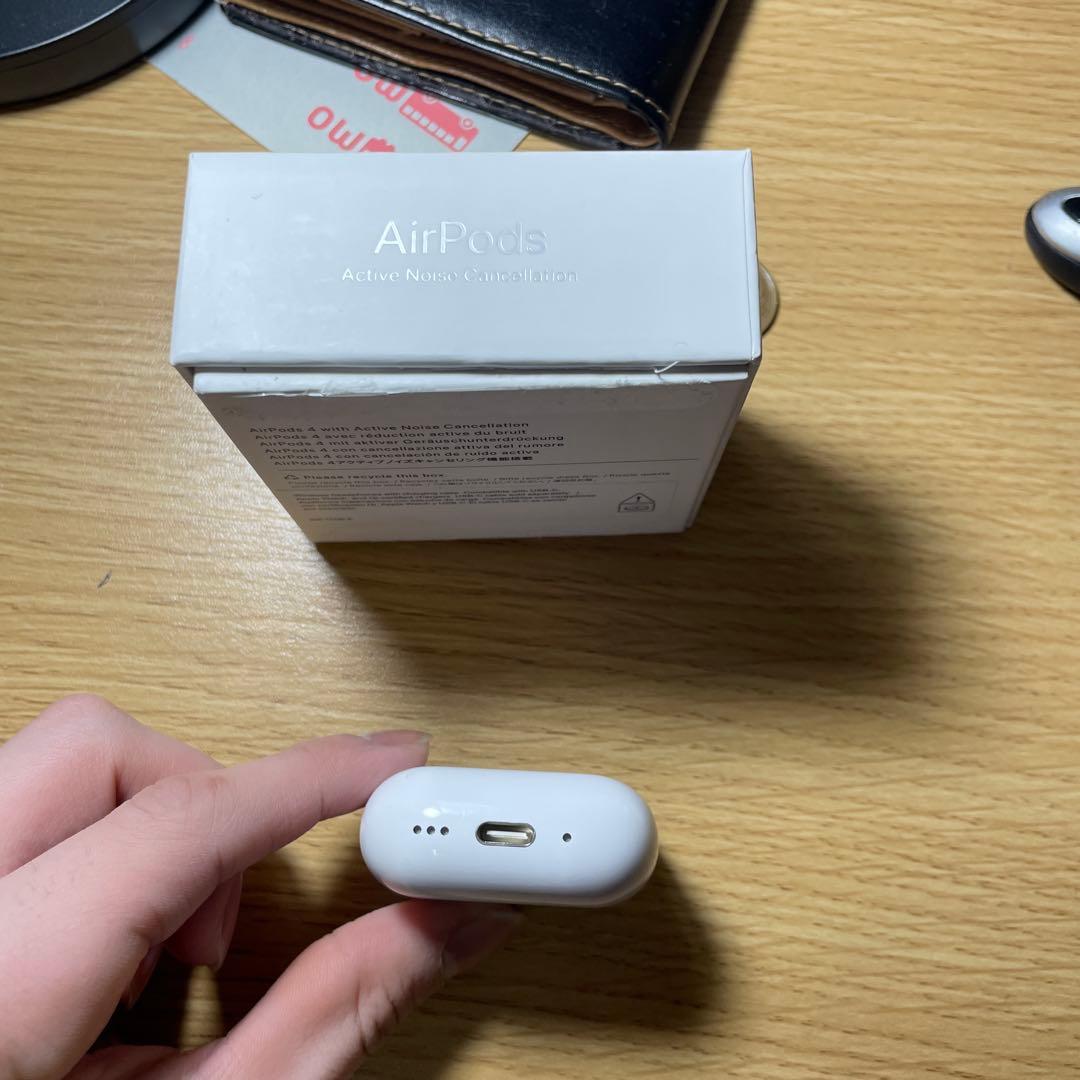 airpods4 アクティブノイズキャンセル。右耳聞こえません。ベノム