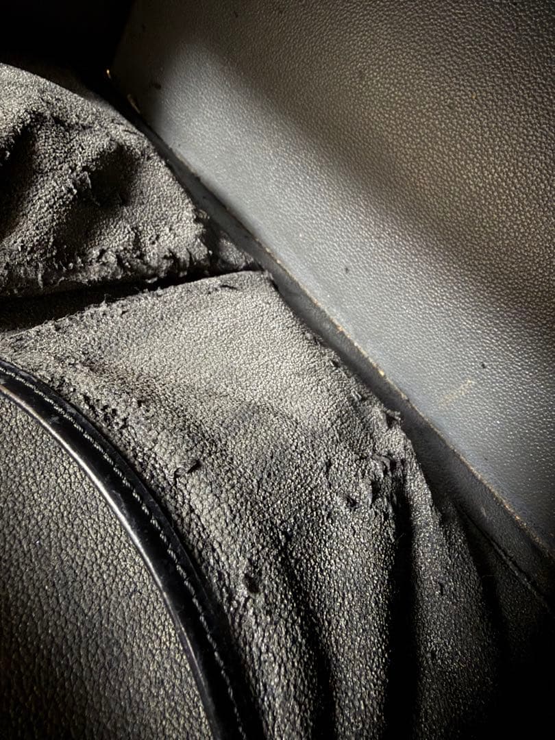 LOUIS VUITTON　ビジネスバッグ　エピ　レザー　リヴィエラ