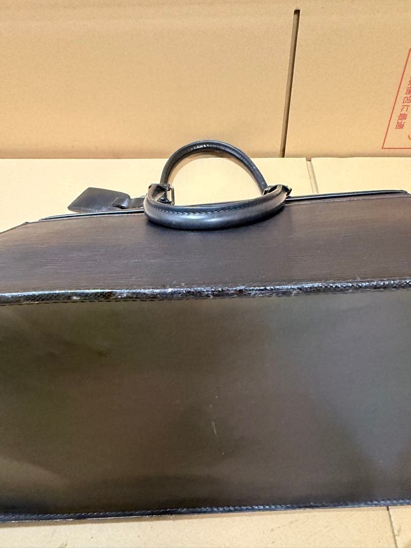 LOUIS VUITTON　ビジネスバッグ　エピ　レザー　リヴィエラ