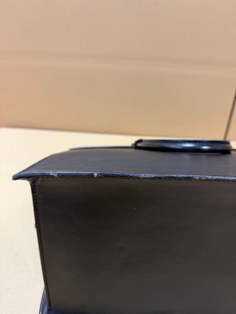 LOUIS VUITTON　ビジネスバッグ　エピ　レザー　リヴィエラ