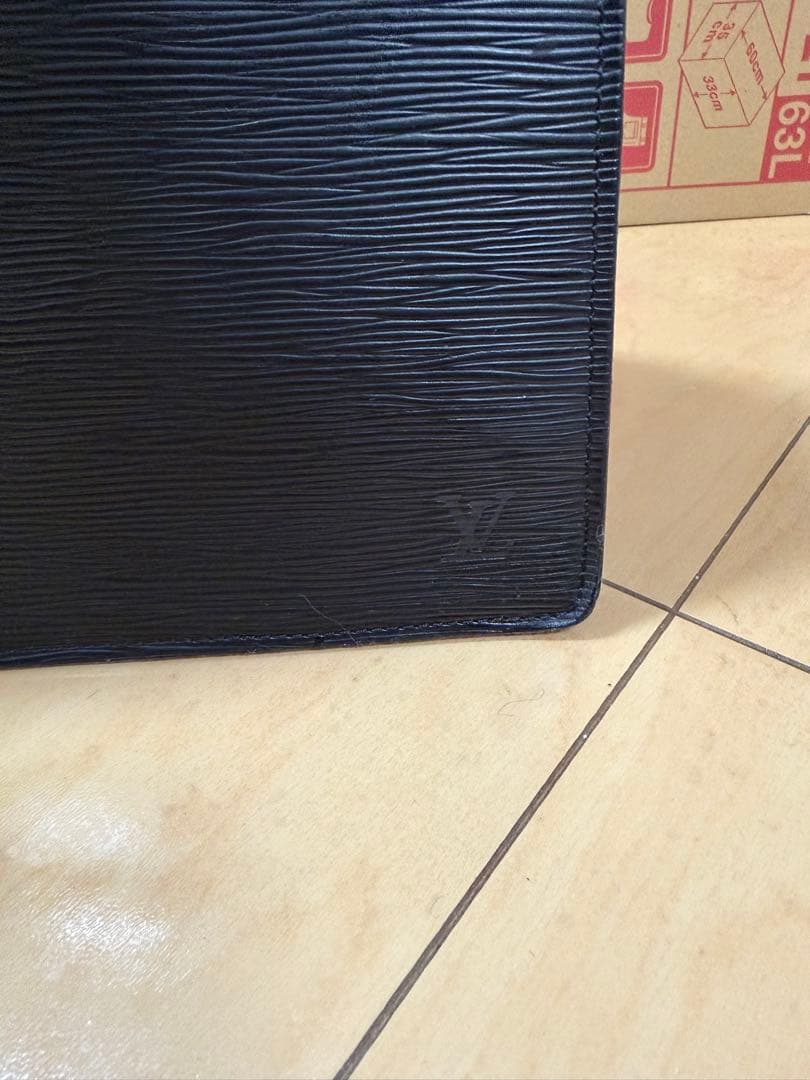 LOUIS VUITTON　ビジネスバッグ　エピ　レザー　リヴィエラ