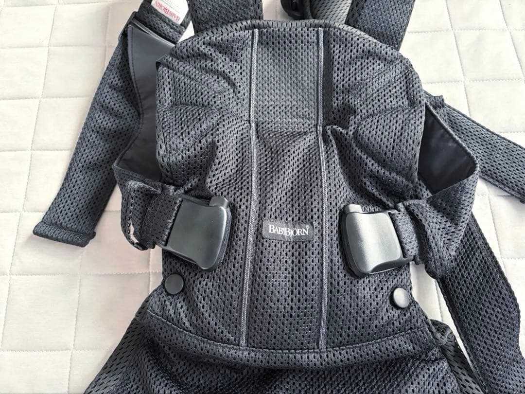 【極美品】ベビービョルン ワンカイエアーメッシュ ブラック 試着のみ 新生児OK