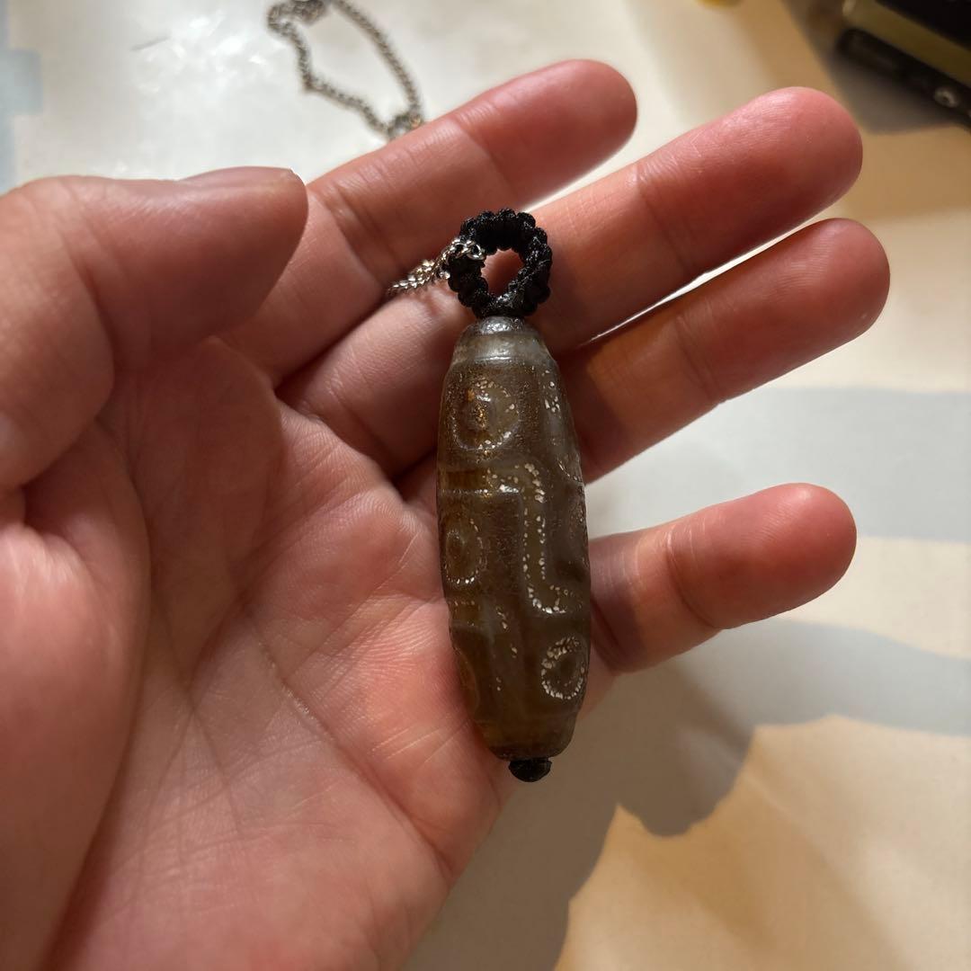 なんじゃこりゃ！すっごいパワーを感じる！不調が治った日に来た九眼風化天珠様！