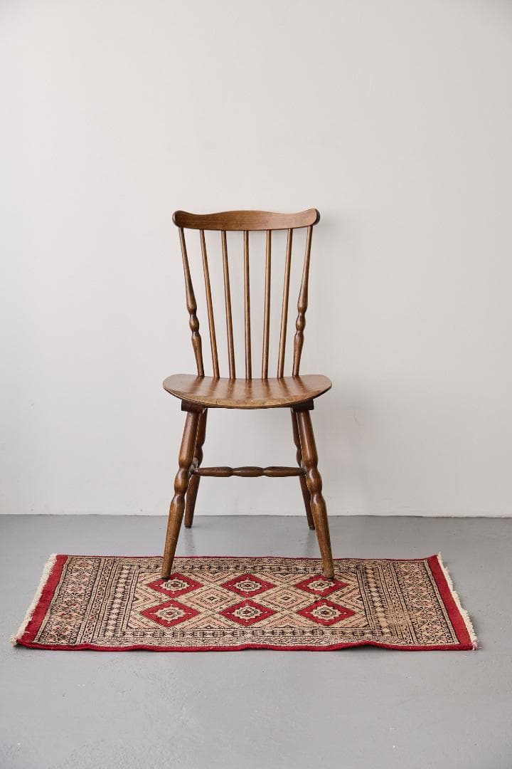 ヴィンテージラグ　トライバルラグ　パキスタン産（100×59cm）ベージュ　赤