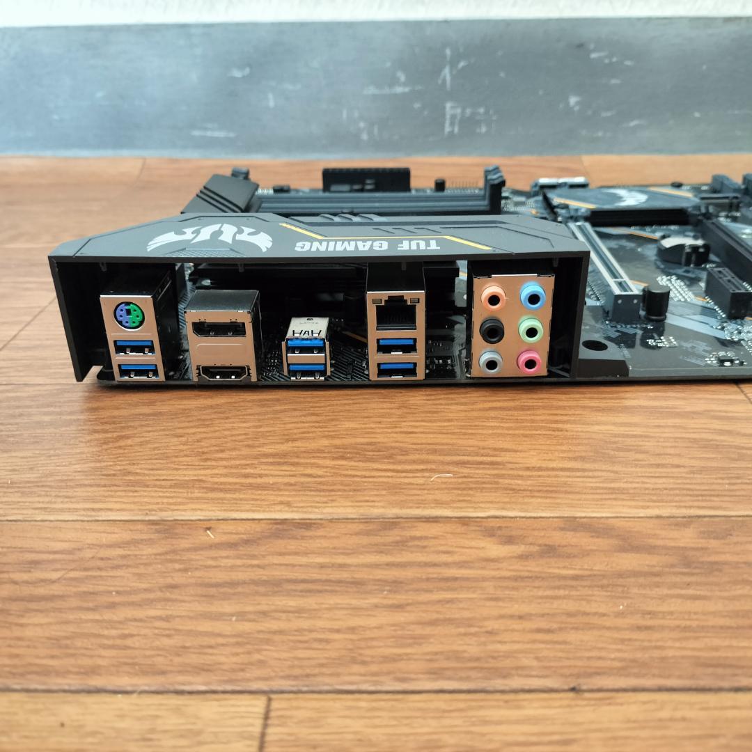 ASUS TUF GAMING B460M PLUS マザーボード