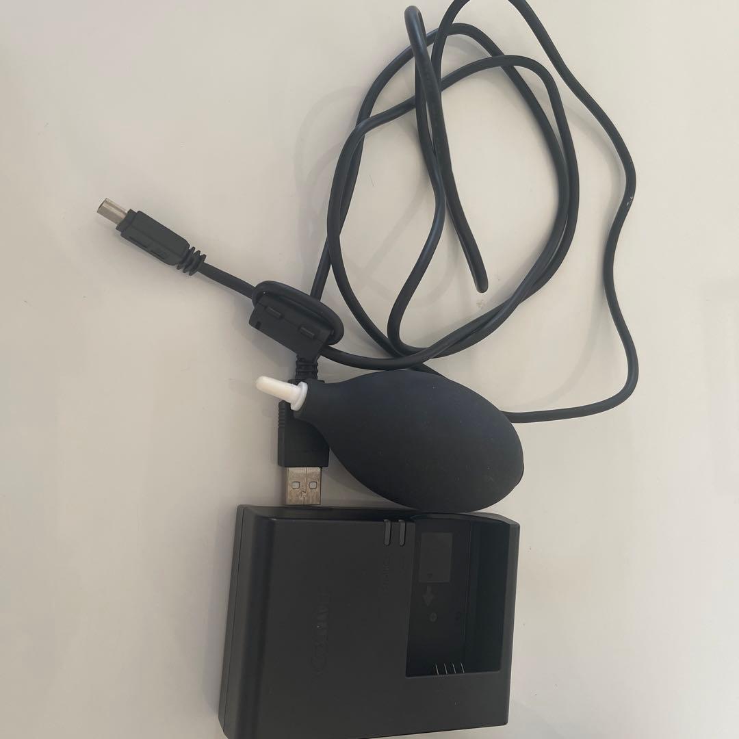 デジタル一眼レフカメラEOS kiss X8i キャリーバッグ付き