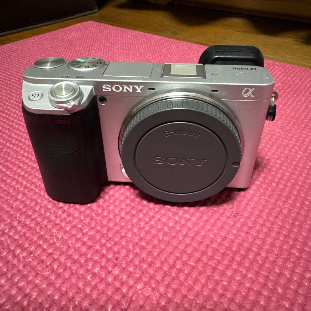 SONY α6400 ミラーレスカメラ シルバー　おまけ付き