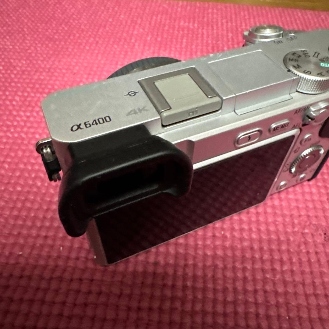 SONY α6400 ミラーレスカメラ シルバー　おまけ付き