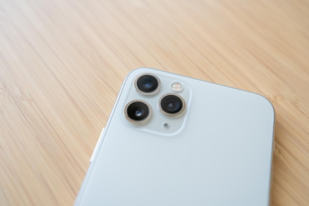 【写真多数掲載】iPhone 11 Pro シルバー 64GB SIMフリー