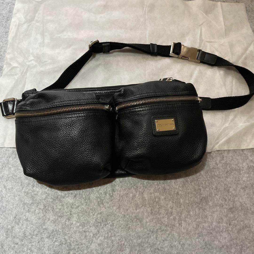 DOLCE&GABBANA ブラック レザー ショルダーバッグ