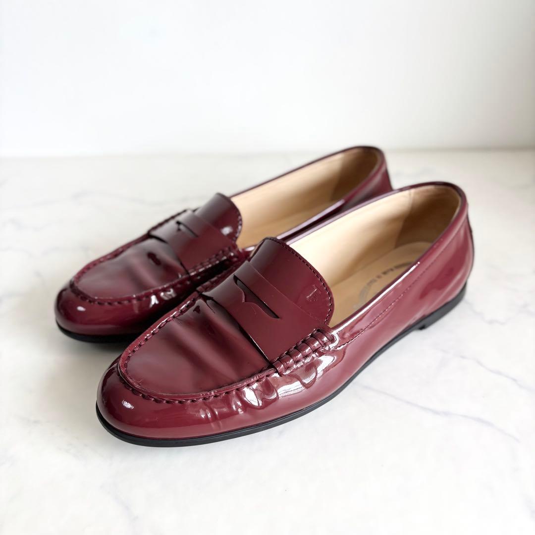 美品 トッズ 36.5 ゴンミーニ ドライビングシューズ エナメル バーガンディ