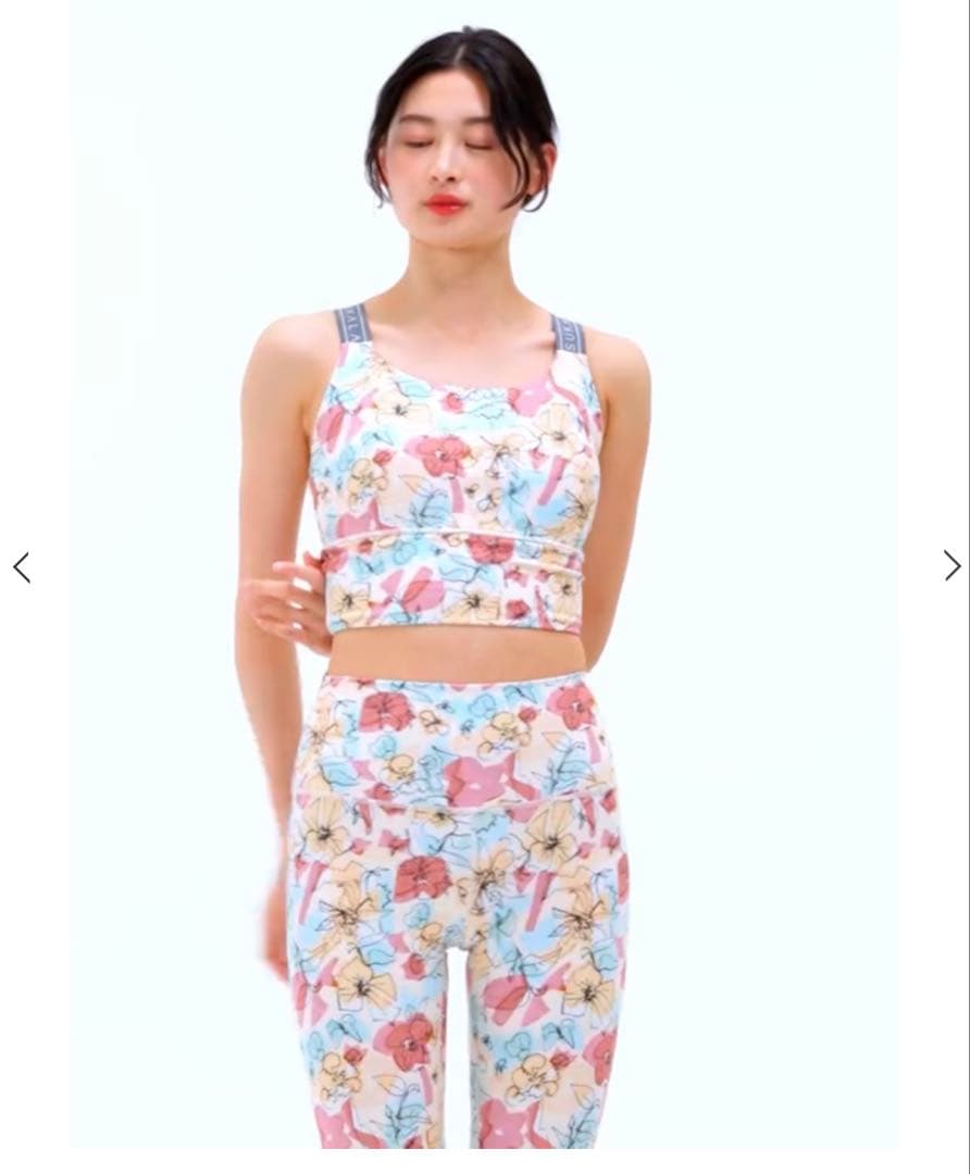 ☆専用さま☆新作☆ 【SUKALA】新作ミックスフラワークロスロゴブラトップ S