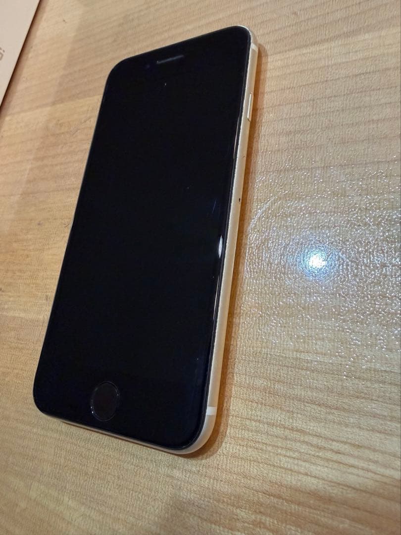 iPhone SE第3世代　128GB SIMフリー