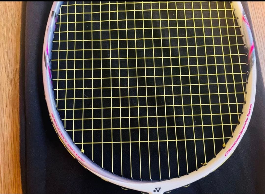 【太田】　バドミントンラケット2本セット