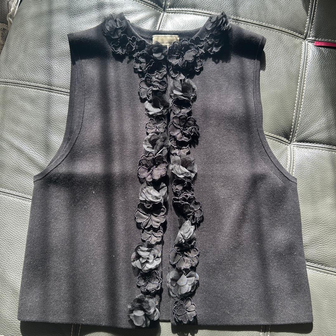 お値下げ！25SS UNITED ARROWS 3Dフラワーベスト　新品