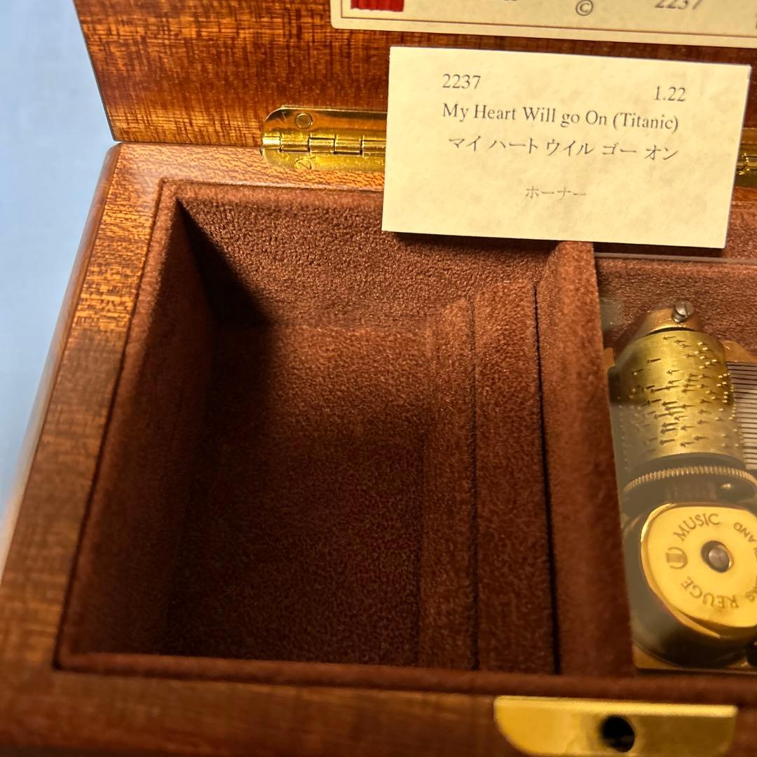 Reuge Music 手巻き音楽ボックス 221s 2237