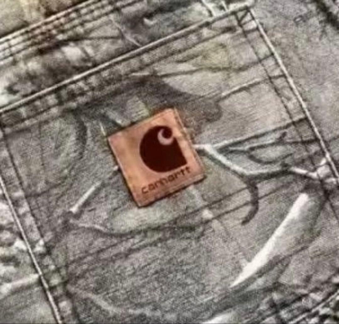 Carhartt カモフラージュカーゴパンツ