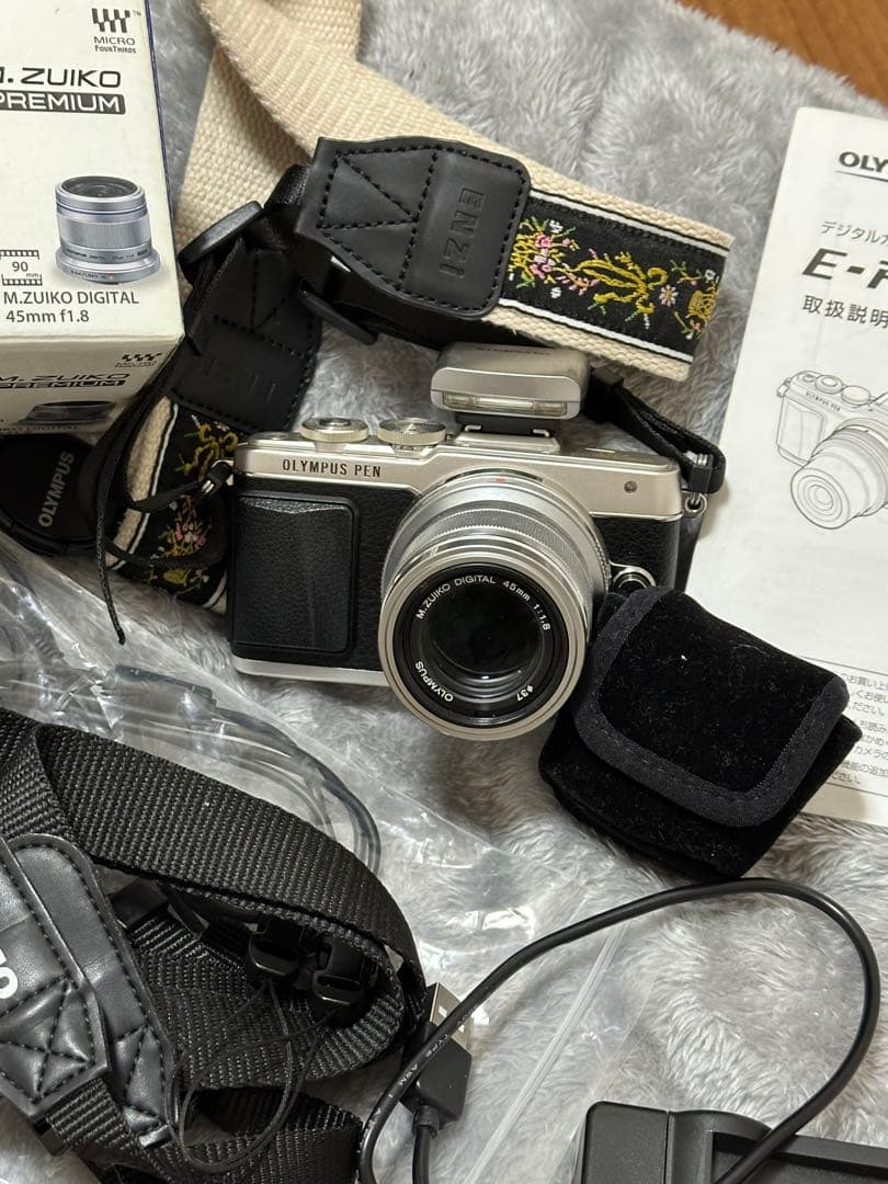 ・美品・OLYMPUS PEN E-PL7 レンズ45mm f1.8付きセット